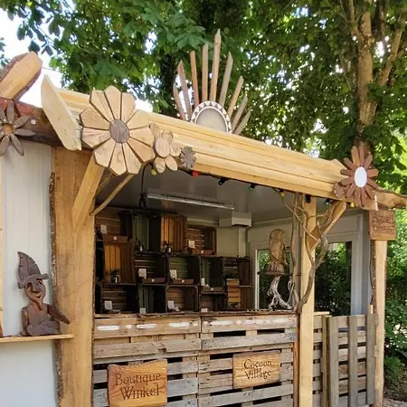 Luksusowy namiot Cocoon Village - Glamping - Domaine Des Grottes De
